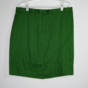 ✨3/$15 NWT Liz Lange Tamar green white striped maternity skirt 4